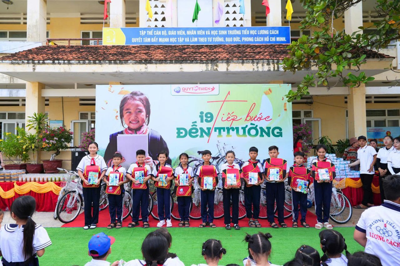 Tập 195 : i9 Tiếp Bước Đến Trường – Cùng Em Chắp Cánh Ước Mơ