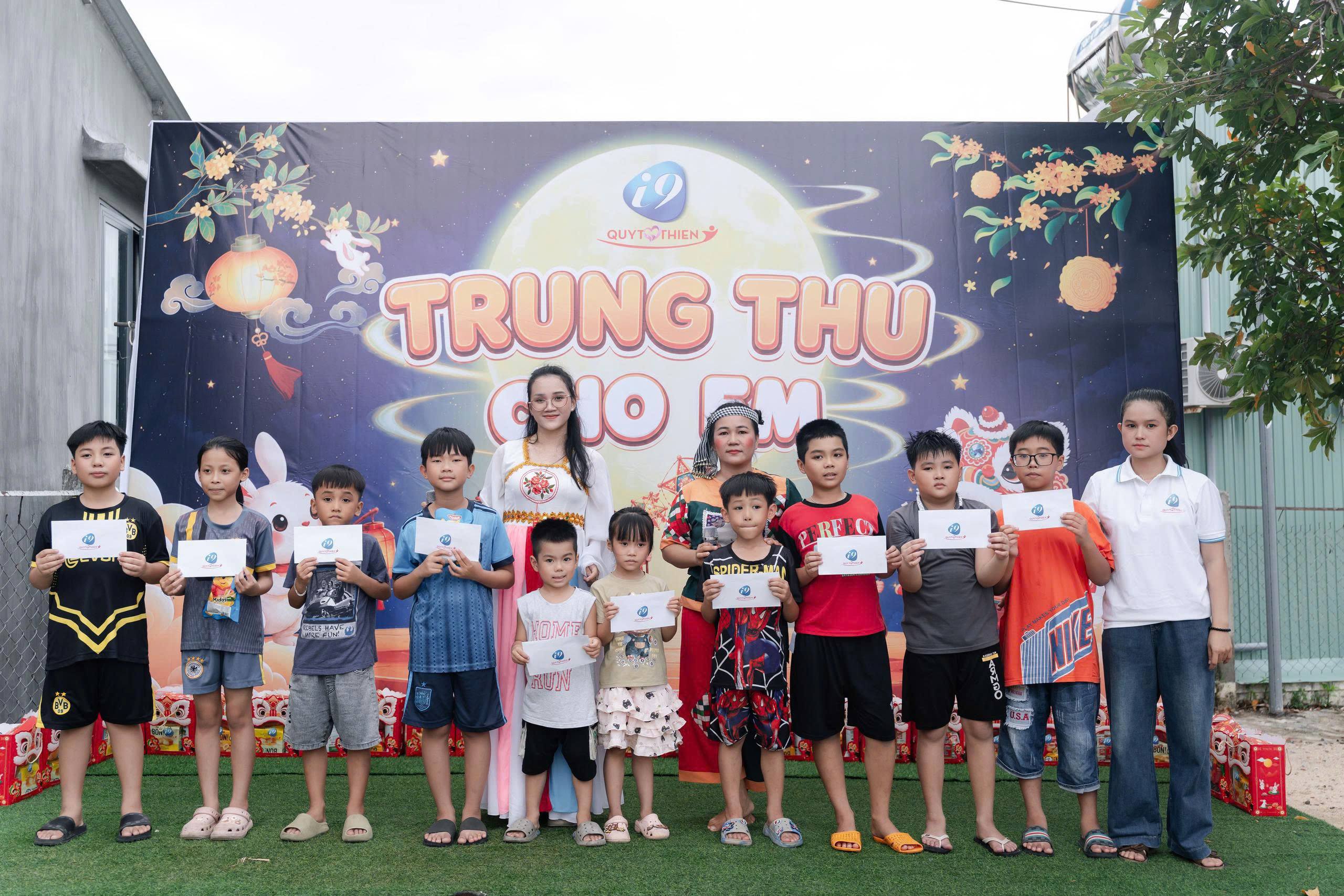 TRUNG THU CHO EM – TRAO YÊU THƯƠNG, THẮP SÁNG ƯỚC MƠ